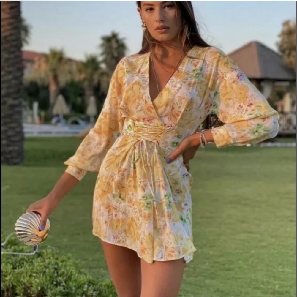 Bloggers fav Zara mini dress